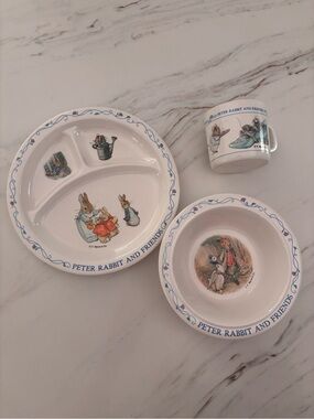 Vintage Peter Rabbit and Friends Melamine Kids Dish Set Sectioned Plate Bowl Cup